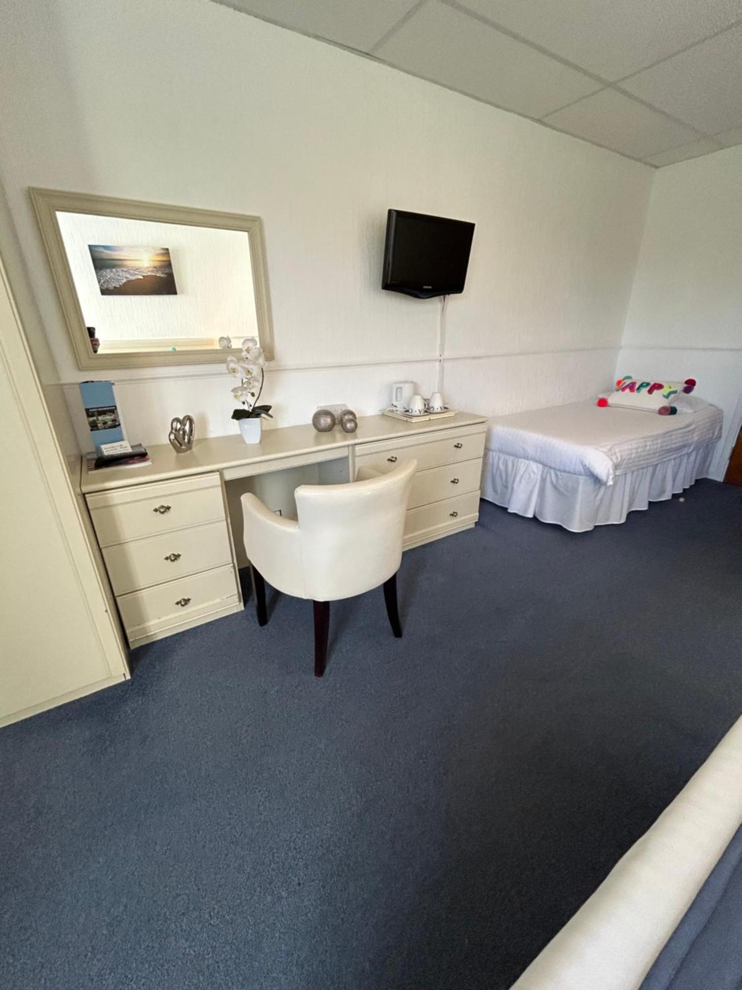 Westhill Country Hotel Saint Helier Bagian luar foto